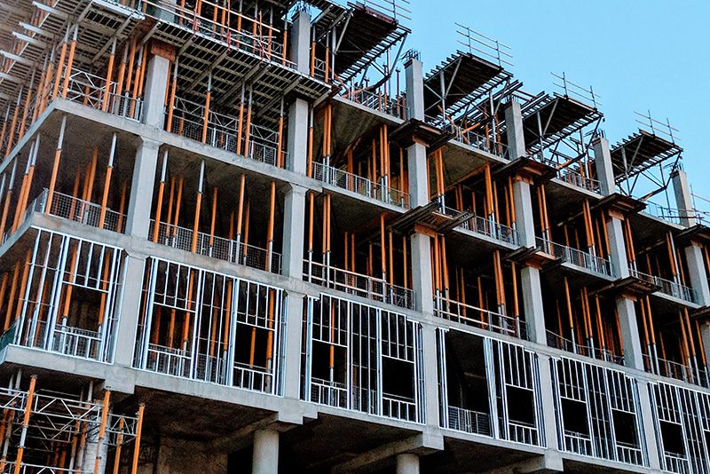 Obras com equipamentos da J Betoneiras